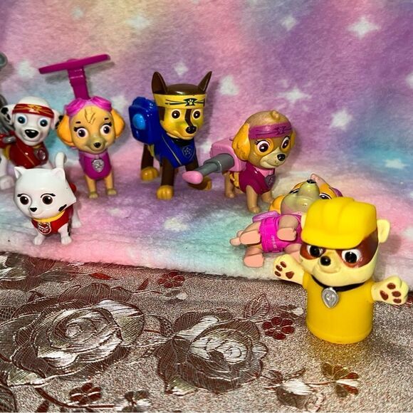 Paw Patrol action figures lot - Picture 2 of 6